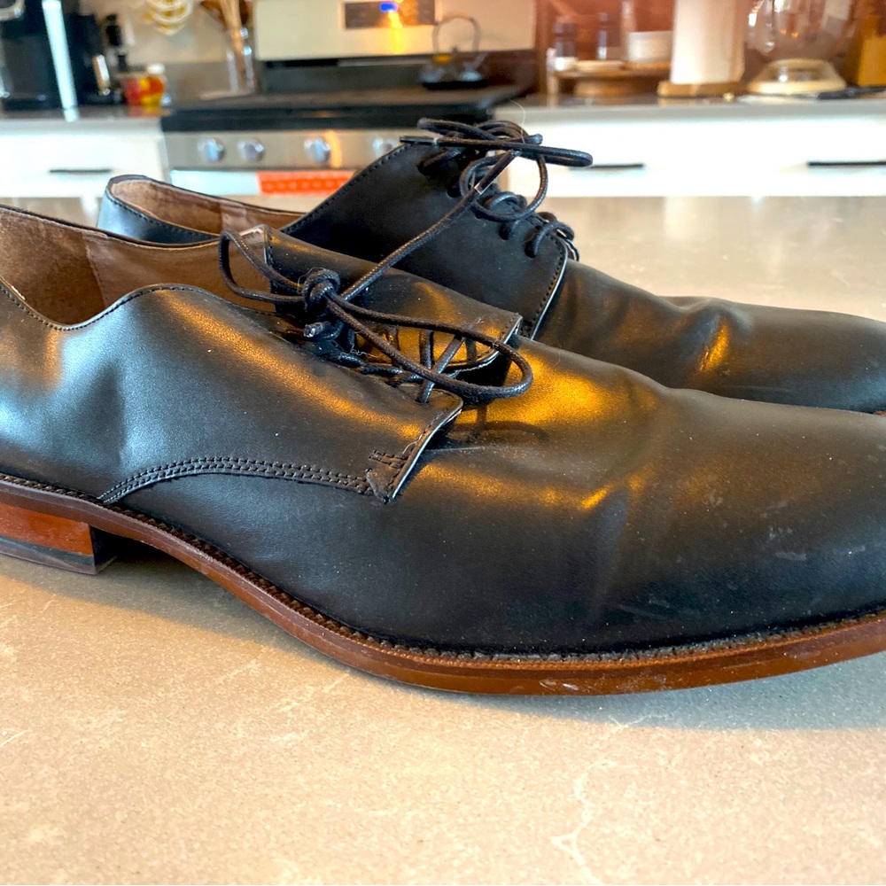 Banana republic men’s black dress shoes